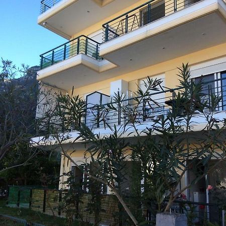 Ourania'S Apartments Kaména Vúrla Kültér fotó