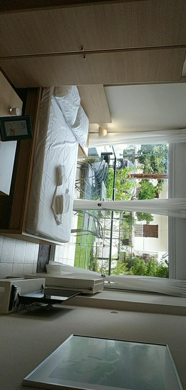 Ourania'S Apartments Kaména Vúrla Kültér fotó